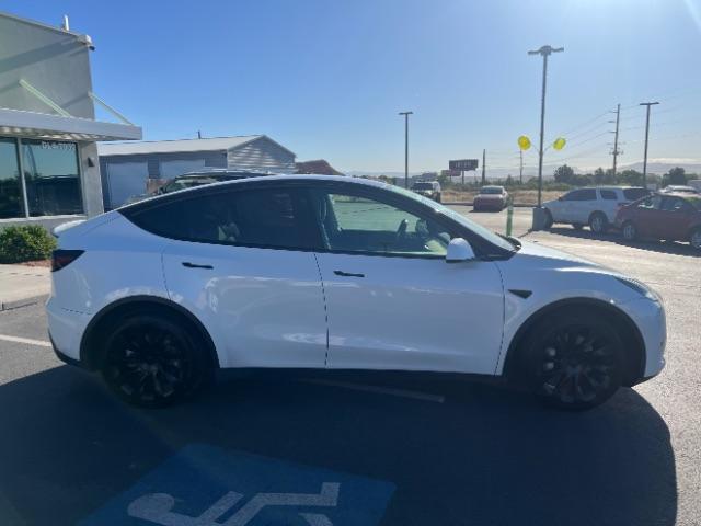 2022 Pearl White Multi-Coat /Black Tesla Model Y Long Range Dual Motor All-Wheel Drive (7SAYGDEE5NF) with an ELECTRIC engine, Electric transmission, located at 1865 East Red Hills Pkwy, St. George, 84770, (435) 628-0023, 37.120850, -113.543640 - Excellent Tesla Model Y Long Range All Wheel Drive. HW3. In great condition for the miles. Most affordable model Y you'll find. Act now! All our Teslas come with mobile charging kit. Battery is healthy. Gets 265 on full charge. Clean title, 1 Owner Recurrent Battery Report 95% Still has remaini - Photo#9