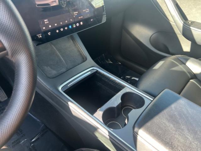 2022 Pearl White Multi-Coat /Black Tesla Model Y Long Range Dual Motor All-Wheel Drive (7SAYGDEE5NF) with an ELECTRIC engine, Electric transmission, located at 1865 East Red Hills Pkwy, St. George, 84770, (435) 628-0023, 37.120850, -113.543640 - Excellent Tesla Model Y Long Range All Wheel Drive. HW3. In great condition for the miles. Most affordable model Y you'll find. Act now! All our Teslas come with mobile charging kit. Battery is healthy. Gets 265 on full charge. Clean title, 1 Owner Recurrent Battery Report 95% Still has remaini - Photo#18