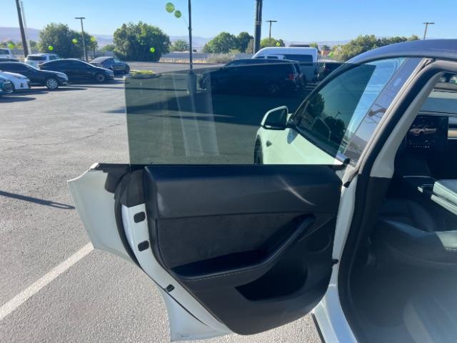2022 Pearl White Multi-Coat /Black Tesla Model Y Long Range Dual Motor All-Wheel Drive (7SAYGDEE5NF) with an ELECTRIC engine, Electric transmission, located at 1865 East Red Hills Pkwy, St. George, 84770, (435) 628-0023, 37.120850, -113.543640 - Excellent Tesla Model Y Long Range All Wheel Drive. HW3. In great condition for the miles. Most affordable model Y you'll find. Act now! All our Teslas come with mobile charging kit. Battery is healthy. Gets 265 on full charge. Clean title, 1 Owner Recurrent Battery Report 95% Still has remaini - Photo#20