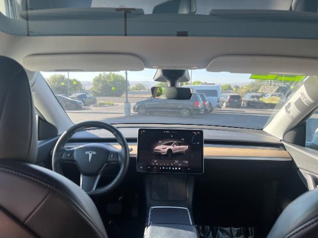 2022 Pearl White Multi-Coat /Black Tesla Model Y Long Range Dual Motor All-Wheel Drive (7SAYGDEE5NF) with an ELECTRIC engine, Electric transmission, located at 1865 East Red Hills Pkwy, St. George, 84770, (435) 628-0023, 37.120850, -113.543640 - Excellent Tesla Model Y Long Range All Wheel Drive. HW3. In great condition for the miles. Most affordable model Y you'll find. Act now! All our Teslas come with mobile charging kit. Battery is healthy. Gets 265 on full charge. Clean title, 1 Owner Recurrent Battery Report 95% Still has remaini - Photo#23