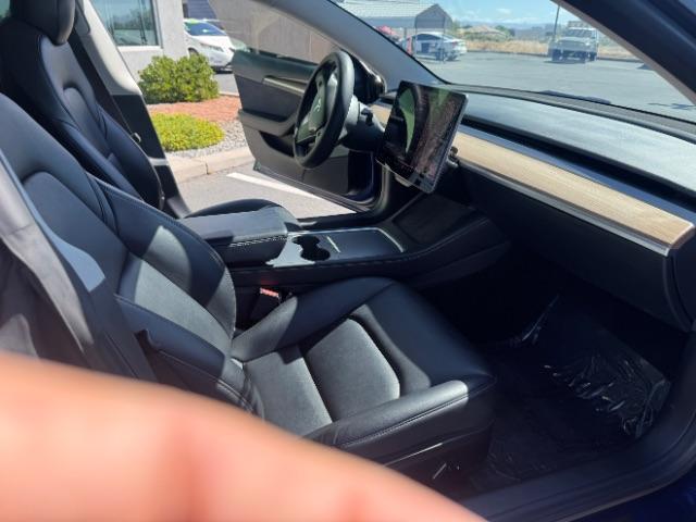 2022 Deep Blue Metallic /Black Tesla Model 3 Long Range Dual Motor All-Wheel Drive (5YJ3E1EB2NF) with an ELECTRIC engine, Electric transmission, located at 1865 East Red Hills Pkwy, St. George, 84770, (435) 628-0023, 37.120850, -113.543640 - Excellent Tesla Model 3 Long Range All Wheel Drive. HW3. in excellent condition. Tires are in great shape All our Teslas come with mobile charging kit. Battery is healthy. Gets 295 on full charge. Recurrent Battery Health Report 92% 2 owner Clean title, no accidents Still has remaining 120k mil - Photo#53