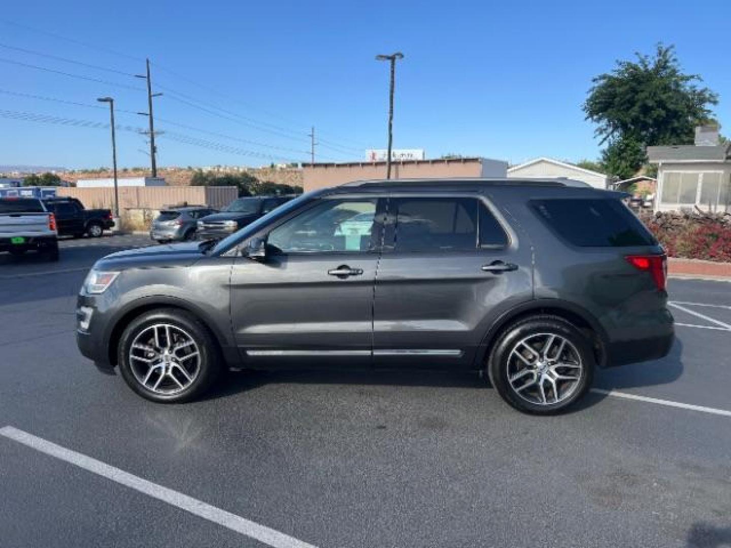 2017 Smoked Quartz Metallic Tinted Clearcoat /Ebony Black Ford Explorer XLT (1FM5K7D80HG) with an EcoBoost 2.3L I-4 gasoline direct injection engine, Automatic transmission, located at 940 North Main Street, Cedar City, UT, 84720, (435) 628-0023, 37.692936, -113.061897 - We specialize in helping ALL people get the best financing available. No matter your credit score, good, bad or none we can get you an amazing rate. Had a bankruptcy, divorce, or repossessions? We give you the green light to get your credit back on the road. Low down and affordable payments that fit- Photo#3