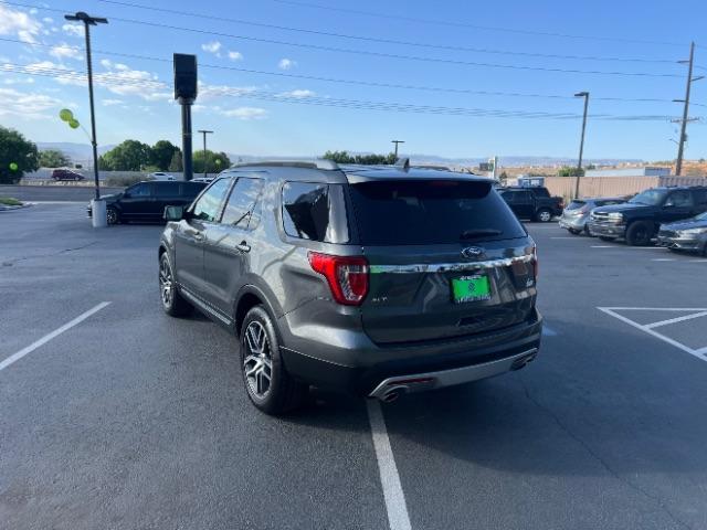 2017 Smoked Quartz Metallic Tinted Clearcoat /Ebony Black Ford Explorer XLT (1FM5K7D80HG) with an EcoBoost 2.3L I-4 gasoline direct injection engine, Automatic transmission, located at 940 North Main Street, Cedar City, UT, 84720, (435) 628-0023, 37.692936, -113.061897 - We specialize in helping ALL people get the best financing available. No matter your credit score, good, bad or none we can get you an amazing rate. Had a bankruptcy, divorce, or repossessions? We give you the green light to get your credit back on the road. Low down and affordable payments that fit - Photo#4
