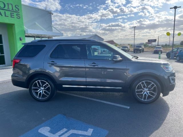 2017 Smoked Quartz Metallic Tinted Clearcoat /Ebony Black Ford Explorer XLT (1FM5K7D80HG) with an EcoBoost 2.3L I-4 gasoline direct injection engine, Automatic transmission, located at 940 North Main Street, Cedar City, UT, 84720, (435) 628-0023, 37.692936, -113.061897 - We specialize in helping ALL people get the best financing available. No matter your credit score, good, bad or none we can get you an amazing rate. Had a bankruptcy, divorce, or repossessions? We give you the green light to get your credit back on the road. Low down and affordable payments that fit - Photo#7
