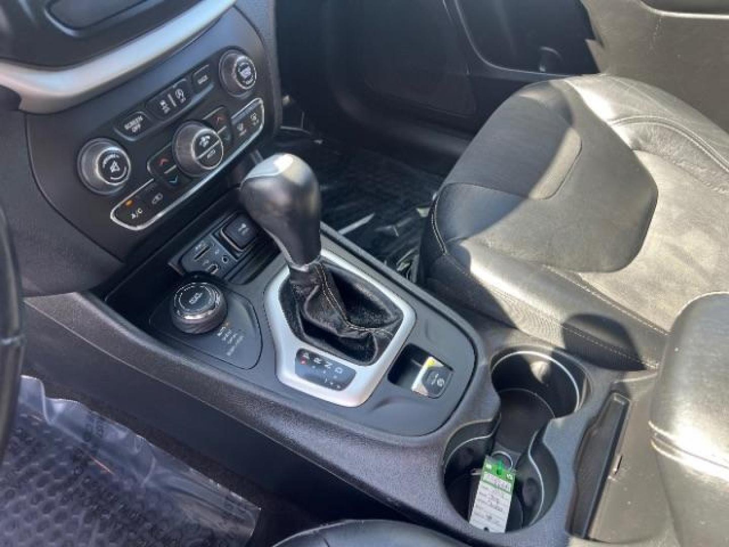 2018 Bright White Clearcoat /Black Jeep Cherokee Latitude Plus 4x4 (1C4PJMLX5JD) with an Pentastar 3.2L V-6 DOHC engine, Automatic transmission, located at 1865 East Red Hills Pkwy, St. George, 84770, (435) 628-0023, 37.120850, -113.543640 - We specialize in helping ALL people get the best financing available. No matter your credit score, good, bad or none we can get you an amazing rate. Had a bankruptcy, divorce, or repossessions? We give you the green light to get your credit back on the road. Low down and affordable payments that fit - Photo#18