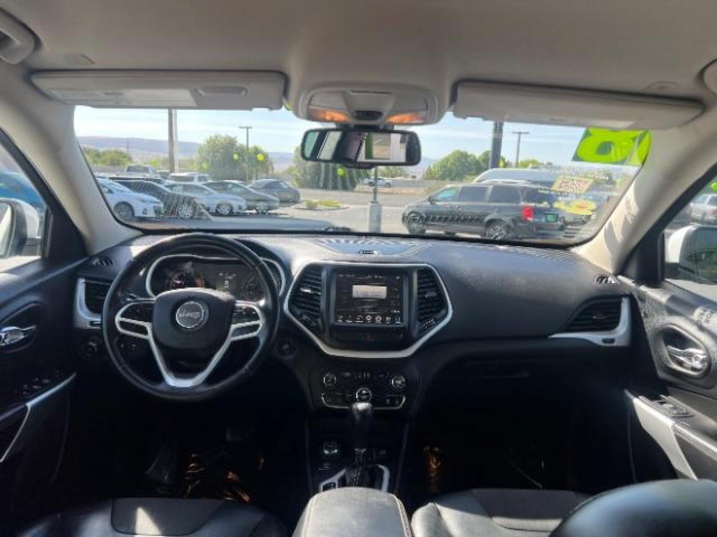 2018 Bright White Clearcoat /Black Jeep Cherokee Latitude Plus 4x4 (1C4PJMLX5JD) with an Pentastar 3.2L V-6 DOHC engine, Automatic transmission, located at 1865 East Red Hills Pkwy, St. George, 84770, (435) 628-0023, 37.120850, -113.543640 - We specialize in helping ALL people get the best financing available. No matter your credit score, good, bad or none we can get you an amazing rate. Had a bankruptcy, divorce, or repossessions? We give you the green light to get your credit back on the road. Low down and affordable payments that fit - Photo#23