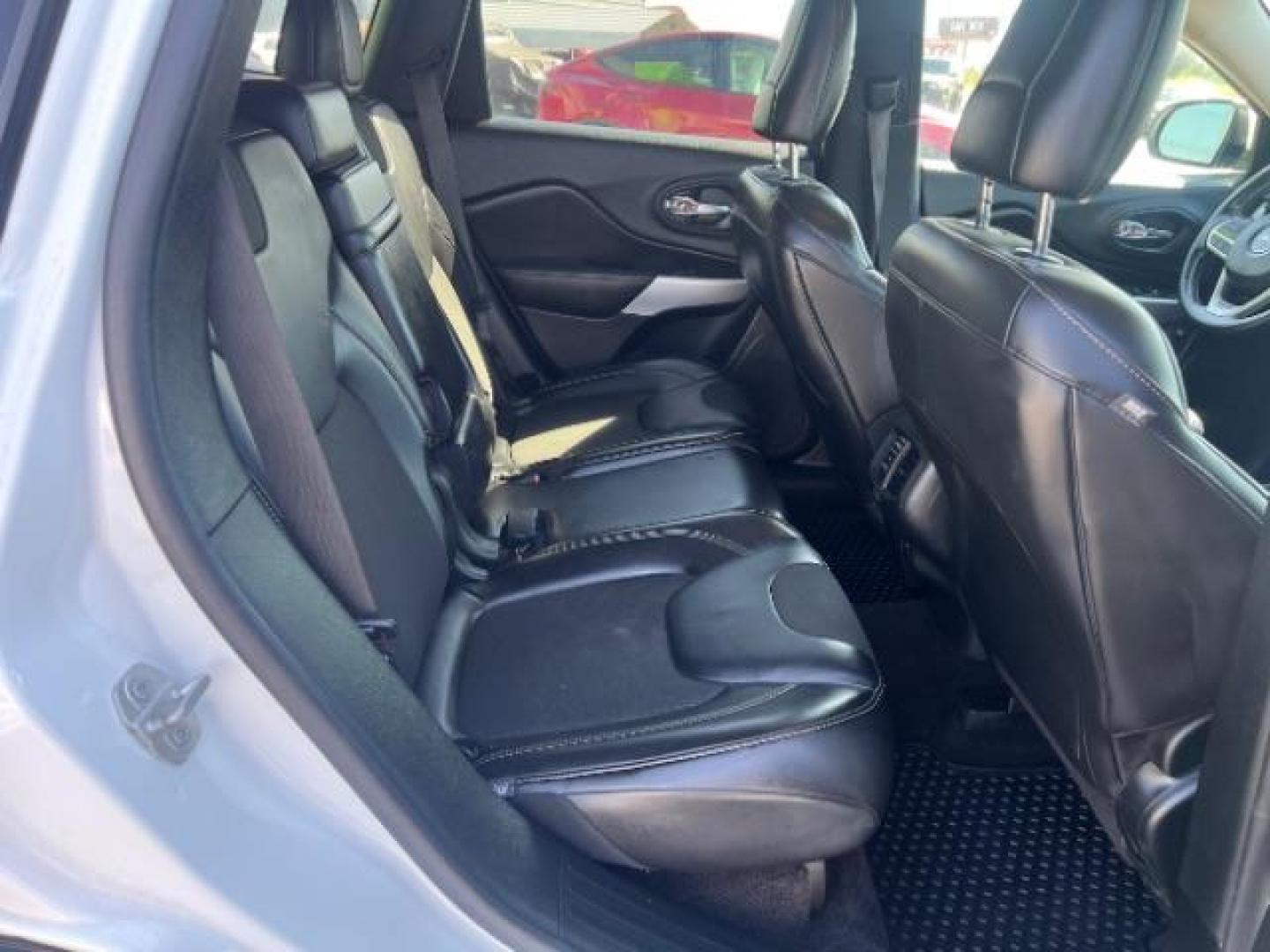 2018 Bright White Clearcoat /Black Jeep Cherokee Latitude Plus 4x4 (1C4PJMLX5JD) with an Pentastar 3.2L V-6 DOHC engine, Automatic transmission, located at 1865 East Red Hills Pkwy, St. George, 84770, (435) 628-0023, 37.120850, -113.543640 - We specialize in helping ALL people get the best financing available. No matter your credit score, good, bad or none we can get you an amazing rate. Had a bankruptcy, divorce, or repossessions? We give you the green light to get your credit back on the road. Low down and affordable payments that fit - Photo#26