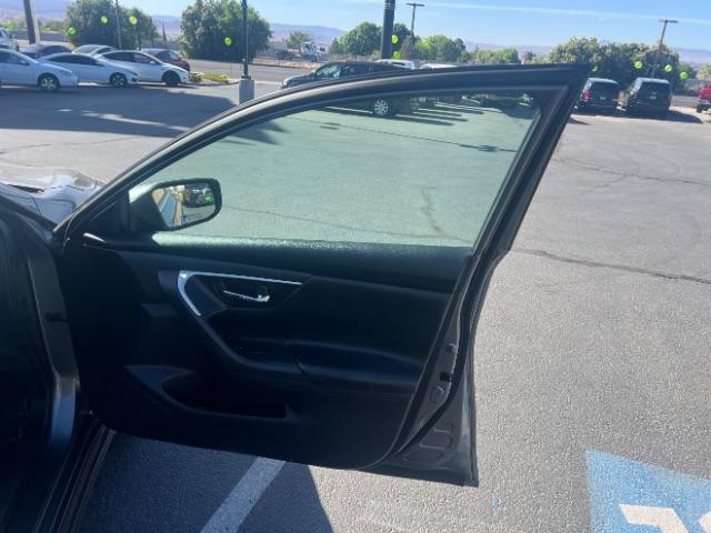 2017 Gun Metallic /Charcoal Nissan Altima 2.5 S (1N4AL3AP3HC) with an 2.5L I-4 DOHC engine, Automatic transmission, located at 940 North Main Street, Cedar City, UT, 84720, (435) 628-0023, 37.692936, -113.061897 - We specialize in helping ALL people get the best financing available. No matter your credit score, good, bad or none we can get you an amazing rate. Had a bankruptcy, divorce, or repossessions? We give you the green light to get your credit back on the road. Low down and affordable payments that fit - Photo#27