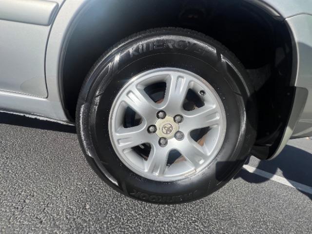 2002 Millennium Silver Metallic /Ivory Toyota Highlander V6 | Limited V6 (JTEGF21A820) with an 3L V-6 DOHC engine, Automatic transmission, located at 1865 East Red Hills Pkwy, St. George, 84770, (435) 628-0023, 37.120850, -113.543640 - We specialize in helping ALL people get the best financing available. No matter your credit score, good, bad or none we can get you an amazing rate. Had a bankruptcy, divorce, or repossessions? We give you the green light to get your credit back on the road. Low down and affordable payments that fit - Photo#8