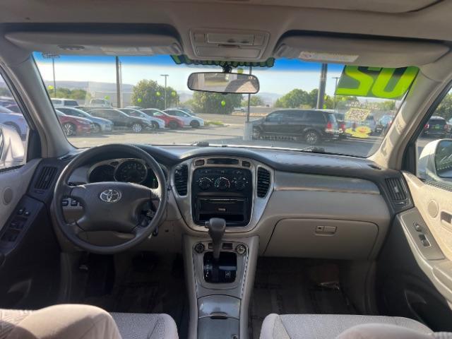 2002 Millennium Silver Metallic /Ivory Toyota Highlander V6 | Limited V6 (JTEGF21A820) with an 3L V-6 DOHC engine, Automatic transmission, located at 1865 East Red Hills Pkwy, St. George, 84770, (435) 628-0023, 37.120850, -113.543640 - We specialize in helping ALL people get the best financing available. No matter your credit score, good, bad or none we can get you an amazing rate. Had a bankruptcy, divorce, or repossessions? We give you the green light to get your credit back on the road. Low down and affordable payments that fit - Photo#21