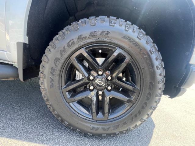 2020 Satin Steel Metallic /Jet Black Chevrolet Silverado 1500 4WD Crew Cab Short Bed LT Trail Boss (1GCPYFED2LZ) , Automatic transmission, located at 1865 East Red Hills Pkwy, St. George, 84770, (435) 628-0023, 37.120850, -113.543640 - We specialize in helping ALL people get the best financing available. No matter your credit score, good, bad or none we can get you an amazing rate. Had a bankruptcy, divorce, or repossessions? We give you the green light to get your credit back on the road. Low down and affordable payments that fit- Photo#9