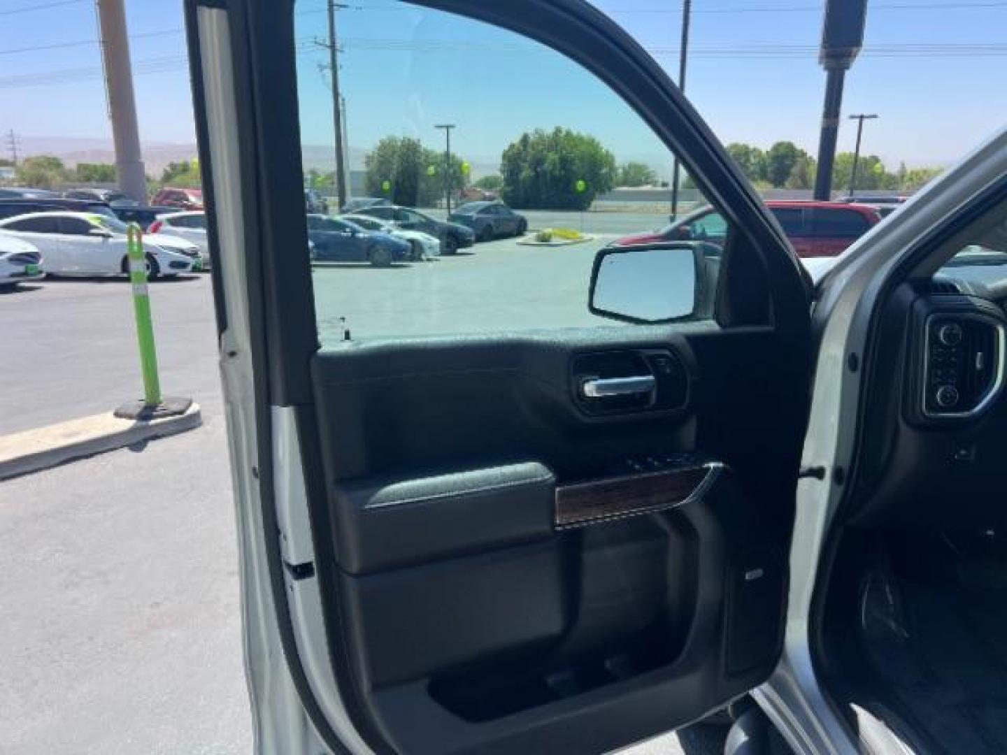 2020 Satin Steel Metallic /Jet Black Chevrolet Silverado 1500 4WD Crew Cab Short Bed LT Trail Boss (1GCPYFED2LZ) , Automatic transmission, located at 1865 East Red Hills Pkwy, St. George, 84770, (435) 628-0023, 37.120850, -113.543640 - We specialize in helping ALL people get the best financing available. No matter your credit score, good, bad or none we can get you an amazing rate. Had a bankruptcy, divorce, or repossessions? We give you the green light to get your credit back on the road. Low down and affordable payments that fit- Photo#12