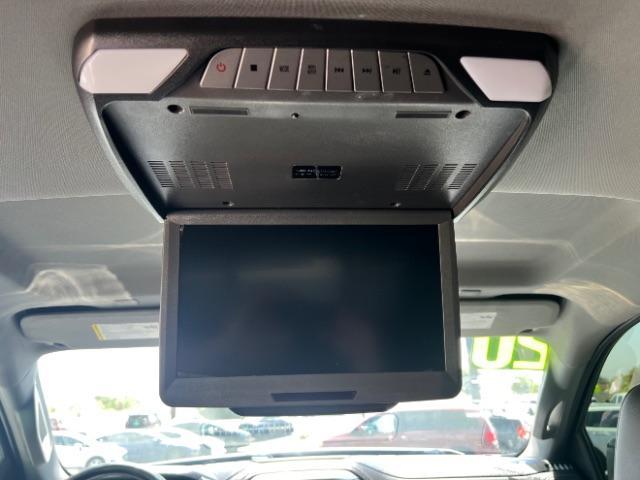 2020 Satin Steel Metallic /Jet Black Chevrolet Silverado 1500 4WD Crew Cab Short Bed LT Trail Boss (1GCPYFED2LZ) , Automatic transmission, located at 1865 East Red Hills Pkwy, St. George, 84770, (435) 628-0023, 37.120850, -113.543640 - We specialize in helping ALL people get the best financing available. No matter your credit score, good, bad or none we can get you an amazing rate. Had a bankruptcy, divorce, or repossessions? We give you the green light to get your credit back on the road. Low down and affordable payments that fit- Photo#23