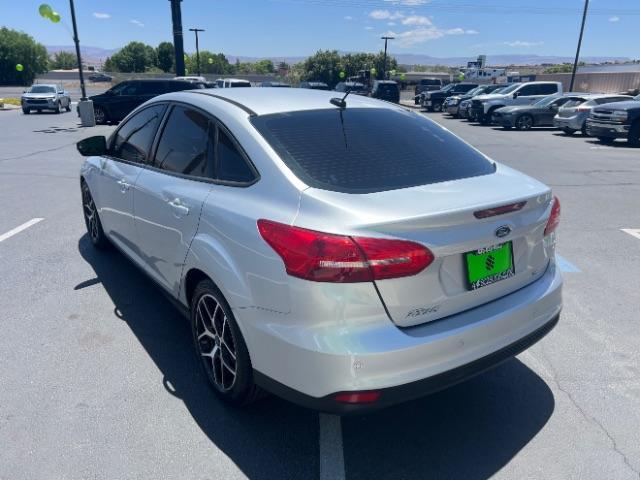 2018 Ingot Silver Metallic /Charcoal Black Ford Focus SEL (1FADP3H20JL) with an 2L I-4 gasoline direct injection engine, Automatic transmission, located at 940 North Main Street, Cedar City, UT, 84720, (435) 628-0023, 37.692936, -113.061897 - We specialize in helping ALL people get the best financing available. No matter your credit score, good, bad or none we can get you an amazing rate. Had a bankruptcy, divorce, or repossessions? We give you the green light to get your credit back on the road. Low down and affordable payments that fit - Photo#4