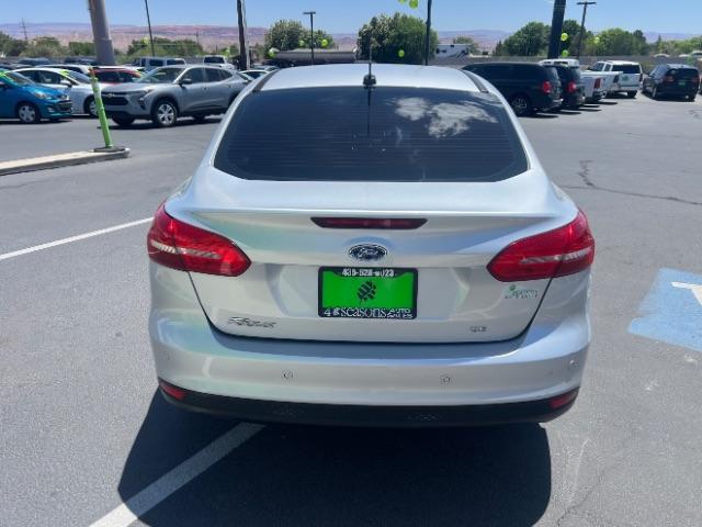 2018 Ingot Silver Metallic /Charcoal Black Ford Focus SEL (1FADP3H20JL) with an 2L I-4 gasoline direct injection engine, Automatic transmission, located at 940 North Main Street, Cedar City, UT, 84720, (435) 628-0023, 37.692936, -113.061897 - We specialize in helping ALL people get the best financing available. No matter your credit score, good, bad or none we can get you an amazing rate. Had a bankruptcy, divorce, or repossessions? We give you the green light to get your credit back on the road. Low down and affordable payments that fit - Photo#5
