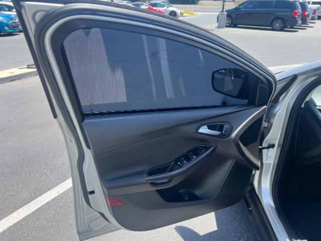 2018 Ingot Silver Metallic /Charcoal Black Ford Focus SEL (1FADP3H20JL) with an 2L I-4 gasoline direct injection engine, Automatic transmission, located at 940 North Main Street, Cedar City, UT, 84720, (435) 628-0023, 37.692936, -113.061897 - We specialize in helping ALL people get the best financing available. No matter your credit score, good, bad or none we can get you an amazing rate. Had a bankruptcy, divorce, or repossessions? We give you the green light to get your credit back on the road. Low down and affordable payments that fit - Photo#12