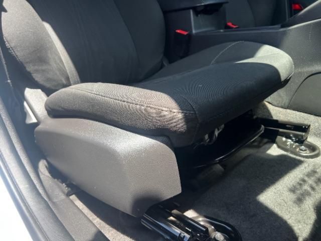 2018 Ingot Silver Metallic /Charcoal Black Ford Focus SEL (1FADP3H20JL) with an 2L I-4 gasoline direct injection engine, Automatic transmission, located at 940 North Main Street, Cedar City, UT, 84720, (435) 628-0023, 37.692936, -113.061897 - We specialize in helping ALL people get the best financing available. No matter your credit score, good, bad or none we can get you an amazing rate. Had a bankruptcy, divorce, or repossessions? We give you the green light to get your credit back on the road. Low down and affordable payments that fit - Photo#27