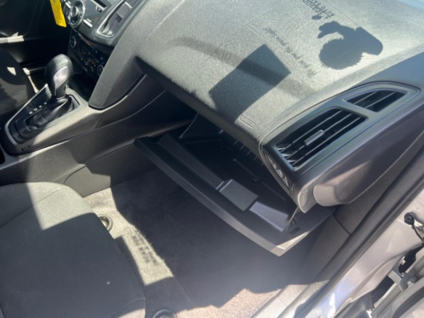 2018 Ingot Silver Metallic /Charcoal Black Ford Focus SEL (1FADP3H20JL) with an 2L I-4 gasoline direct injection engine, Automatic transmission, located at 940 North Main Street, Cedar City, UT, 84720, (435) 628-0023, 37.692936, -113.061897 - We specialize in helping ALL people get the best financing available. No matter your credit score, good, bad or none we can get you an amazing rate. Had a bankruptcy, divorce, or repossessions? We give you the green light to get your credit back on the road. Low down and affordable payments that fit- Photo#28