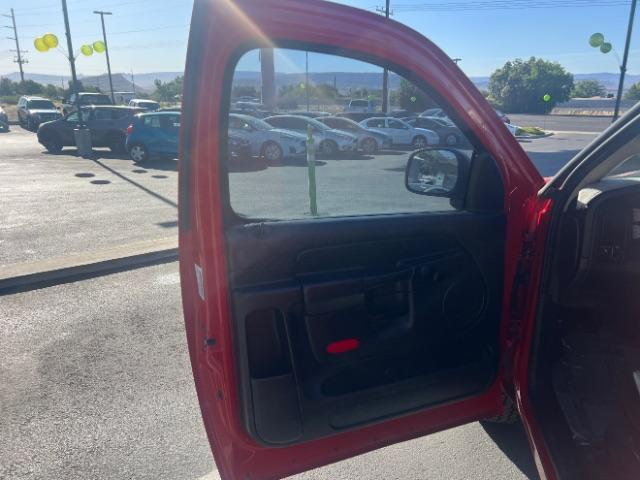 2002 Flame Red Clearcoat /Dark Slate Gray Dodge Ram 1500 ST (1D7HA16K62J) , Manual transmission, located at 940 North Main Street, Cedar City, UT, 84720, (435) 628-0023, 37.692936, -113.061897 - We specialize in helping ALL people get the best financing available. No matter your credit score, good, bad or none we can get you an amazing rate. Had a bankruptcy, divorce, or repossessions? We give you the green light to get your credit back on the road. Low down and affordable payments that fit - Photo#11