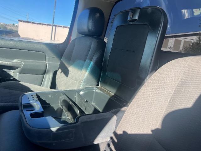 2002 Flame Red Clearcoat /Dark Slate Gray Dodge Ram 1500 ST (1D7HA16K62J) , Manual transmission, located at 940 North Main Street, Cedar City, UT, 84720, (435) 628-0023, 37.692936, -113.061897 - We specialize in helping ALL people get the best financing available. No matter your credit score, good, bad or none we can get you an amazing rate. Had a bankruptcy, divorce, or repossessions? We give you the green light to get your credit back on the road. Low down and affordable payments that fit - Photo#18