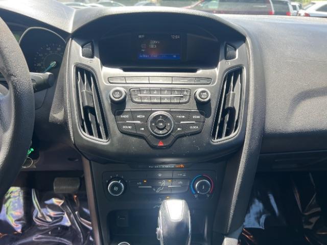 2016 Magnetic /Charcoal Black Ford Focus SE (1FADP3F28GL) , Automatic transmission, located at 1865 East Red Hills Pkwy, St. George, 84770, (435) 628-0023, 37.120850, -113.543640 - We specialize in helping ALL people get the best financing available. No matter your credit score, good, bad or none we can get you an amazing rate. Had a bankruptcy, divorce, or repossessions? We give you the green light to get your credit back on the road. Low down and affordable payments that fit- Photo#17