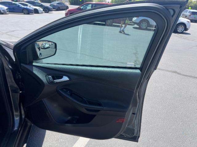 2016 Magnetic /Charcoal Black Ford Focus SE (1FADP3F28GL) , Automatic transmission, located at 1865 East Red Hills Pkwy, St. George, 84770, (435) 628-0023, 37.120850, -113.543640 - We specialize in helping ALL people get the best financing available. No matter your credit score, good, bad or none we can get you an amazing rate. Had a bankruptcy, divorce, or repossessions? We give you the green light to get your credit back on the road. Low down and affordable payments that fit- Photo#26