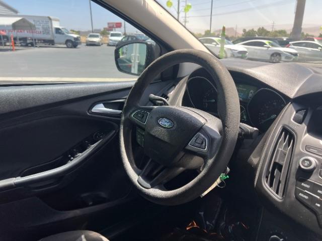 2016 Magnetic /Charcoal Black Ford Focus SE (1FADP3F28GL) , Automatic transmission, located at 1865 East Red Hills Pkwy, St. George, 84770, (435) 628-0023, 37.120850, -113.543640 - We specialize in helping ALL people get the best financing available. No matter your credit score, good, bad or none we can get you an amazing rate. Had a bankruptcy, divorce, or repossessions? We give you the green light to get your credit back on the road. Low down and affordable payments that fit- Photo#29