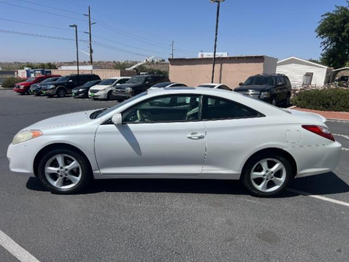 2004 Arctic Frost Pearl /Ivory Toyota Camry Solara SE V6 | SE Sport V6 | SLE V6 (4T1CA30P14U) with an 3.3L V-6 DOHC engine, Automatic transmission, located at 1865 East Red Hills Pkwy, St. George, 84770, (435) 628-0023, 37.120850, -113.543640 - We specialize in helping ALL people get the best financing available. No matter your credit score, good, bad or none we can get you an amazing rate. Had a bankruptcy, divorce, or repossessions? We give you the green light to get your credit back on the road. Low down and affordable payments that fit- Photo#3