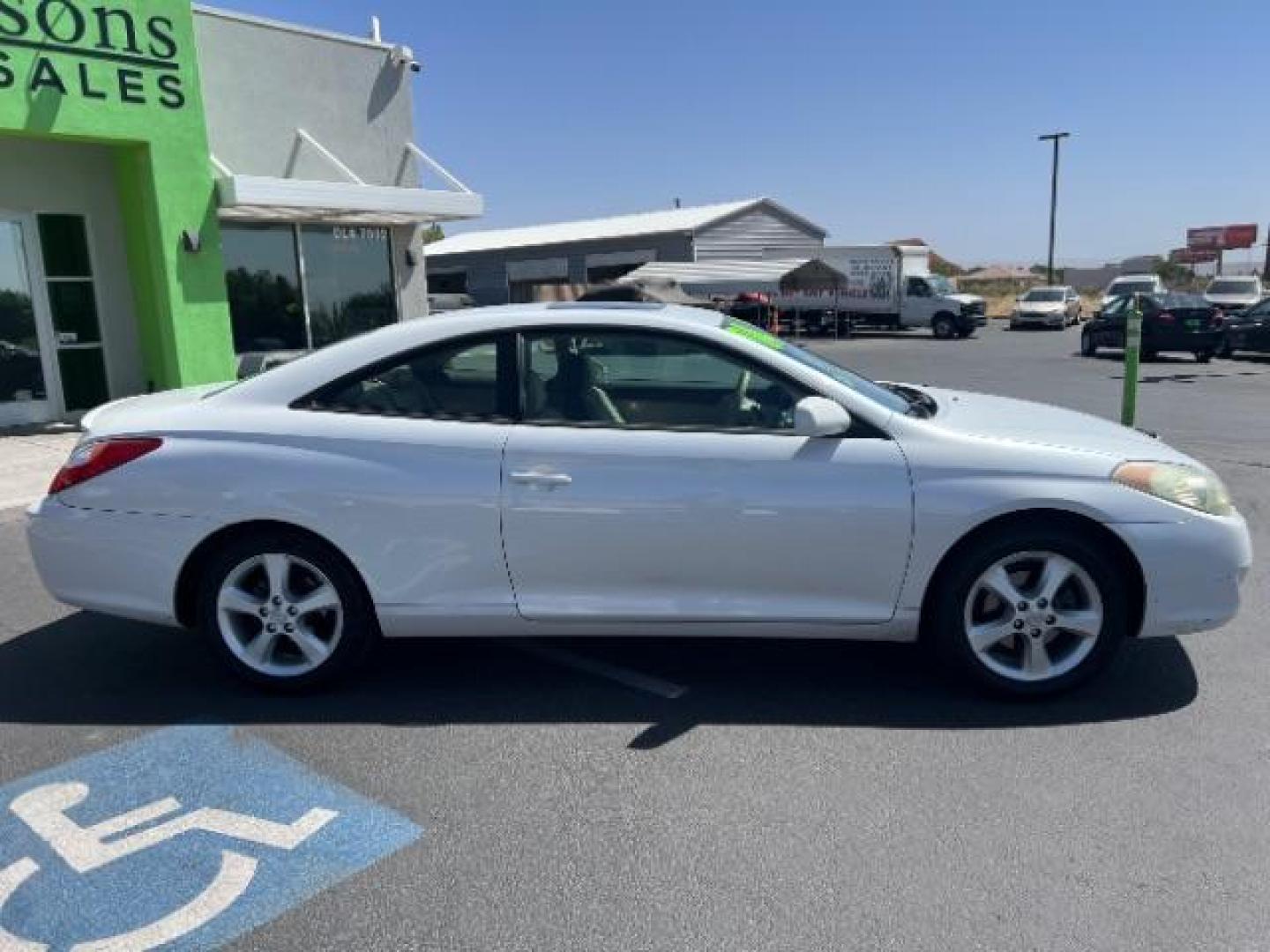 2004 Arctic Frost Pearl /Ivory Toyota Camry Solara SE V6 | SE Sport V6 | SLE V6 (4T1CA30P14U) with an 3.3L V-6 DOHC engine, Automatic transmission, located at 1865 East Red Hills Pkwy, St. George, 84770, (435) 628-0023, 37.120850, -113.543640 - We specialize in helping ALL people get the best financing available. No matter your credit score, good, bad or none we can get you an amazing rate. Had a bankruptcy, divorce, or repossessions? We give you the green light to get your credit back on the road. Low down and affordable payments that fit- Photo#7