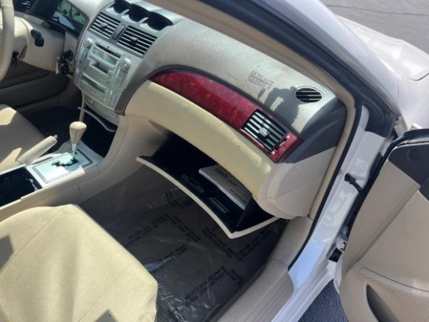 2004 Arctic Frost Pearl /Ivory Toyota Camry Solara SE V6 | SE Sport V6 | SLE V6 (4T1CA30P14U) with an 3.3L V-6 DOHC engine, Automatic transmission, located at 1865 East Red Hills Pkwy, St. George, 84770, (435) 628-0023, 37.120850, -113.543640 - We specialize in helping ALL people get the best financing available. No matter your credit score, good, bad or none we can get you an amazing rate. Had a bankruptcy, divorce, or repossessions? We give you the green light to get your credit back on the road. Low down and affordable payments that fit- Photo#24