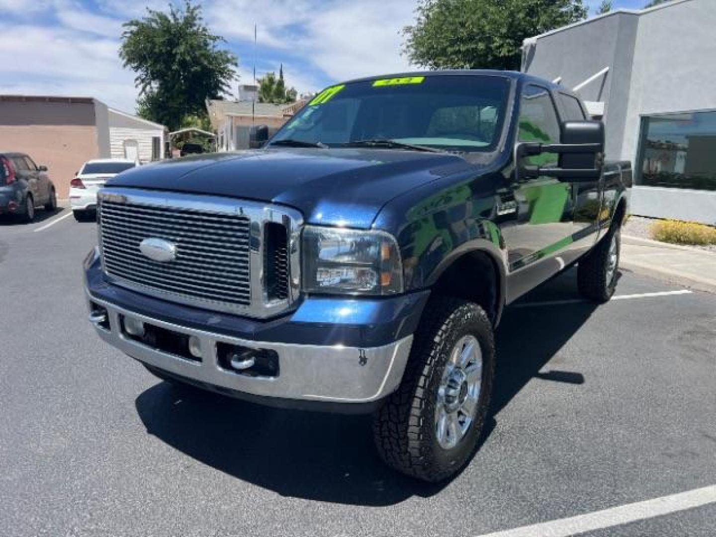 2007 True Blue Clearcoat Metallic /Medium Flint Ford F-350 XL | XLT | LARIAT (1FTWW31P77E) with an Powerstroke 6L V-8 diesel direct injection engine, Automatic transmission, located at 1865 East Red Hills Pkwy, St. George, 84770, (435) 628-0023, 37.120850, -113.543640- Photo#2