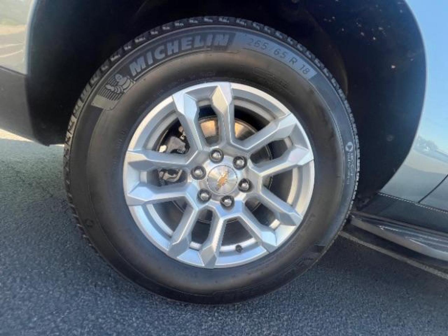 2025 Sterling Gray Metallic /Jet Black Chevrolet Suburban 4WD LS (1GNS6BED8SR) with an EcoTec3 5.3L V-8 gasoline direct injection engine, Automatic transmission, located at 1865 East Red Hills Pkwy, St. George, 84770, (435) 628-0023, 37.120850, -113.543640 - Very clean, 9 passenger, 4x4, 5.3L engine Cloth seats, Excellent tires, 1 owner, No accidents, Clean title Financing available with all the local credit unions. OAC Asking price includes $300 doc fee. 4 Seasons Auto DL 7932- Photo#8