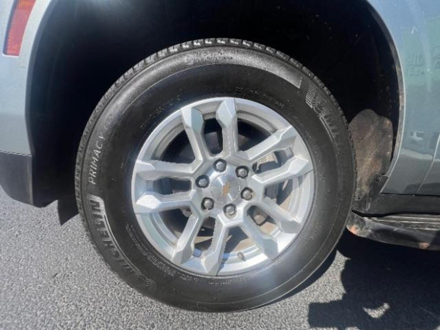 2025 Sterling Gray Metallic /Jet Black Chevrolet Suburban 4WD LS (1GNS6BED8SR) with an EcoTec3 5.3L V-8 gasoline direct injection engine, Automatic transmission, located at 1865 East Red Hills Pkwy, St. George, 84770, (435) 628-0023, 37.120850, -113.543640 - Very clean, 9 passenger, 4x4, 5.3L engine Cloth seats, Excellent tires, 1 owner, No accidents, Clean title Financing available with all the local credit unions. OAC Asking price includes $300 doc fee. 4 Seasons Auto DL 7932- Photo#10