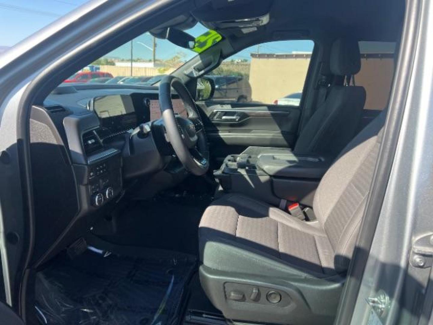 2025 Sterling Gray Metallic /Jet Black Chevrolet Suburban 4WD LS (1GNS6BED8SR) with an EcoTec3 5.3L V-8 gasoline direct injection engine, Automatic transmission, located at 1865 East Red Hills Pkwy, St. George, 84770, (435) 628-0023, 37.120850, -113.543640 - Very clean, 9 passenger, 4x4, 5.3L engine Cloth seats, Excellent tires, 1 owner, No accidents, Clean title Financing available with all the local credit unions. OAC Asking price includes $300 doc fee. 4 Seasons Auto DL 7932- Photo#14