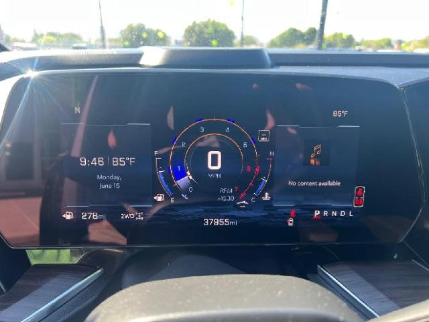 2025 Sterling Gray Metallic /Jet Black Chevrolet Suburban 4WD LS (1GNS6BED8SR) with an EcoTec3 5.3L V-8 gasoline direct injection engine, Automatic transmission, located at 1865 East Red Hills Pkwy, St. George, 84770, (435) 628-0023, 37.120850, -113.543640 - Very clean, 9 passenger, 4x4, 5.3L engine Cloth seats, Excellent tires, 1 owner, No accidents, Clean title Financing available with all the local credit unions. OAC Asking price includes $300 doc fee. 4 Seasons Auto DL 7932- Photo#16