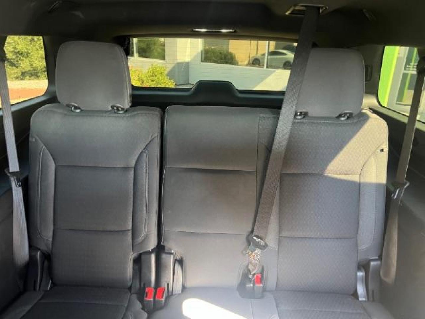 2025 Sterling Gray Metallic /Jet Black Chevrolet Suburban 4WD LS (1GNS6BED8SR) with an EcoTec3 5.3L V-8 gasoline direct injection engine, Automatic transmission, located at 1865 East Red Hills Pkwy, St. George, 84770, (435) 628-0023, 37.120850, -113.543640 - Very clean, 9 passenger, 4x4, 5.3L engine Cloth seats, Excellent tires, 1 owner, No accidents, Clean title Financing available with all the local credit unions. OAC Asking price includes $300 doc fee. 4 Seasons Auto DL 7932- Photo#24