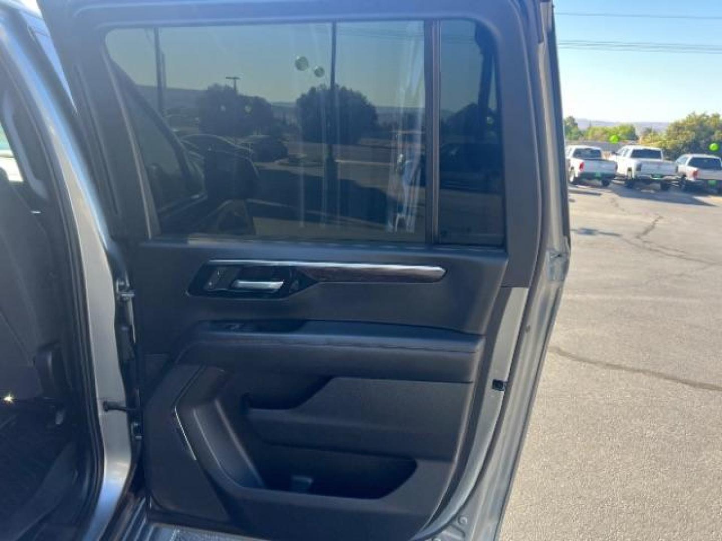 2025 Sterling Gray Metallic /Jet Black Chevrolet Suburban 4WD LS (1GNS6BED8SR) with an EcoTec3 5.3L V-8 gasoline direct injection engine, Automatic transmission, located at 1865 East Red Hills Pkwy, St. George, 84770, (435) 628-0023, 37.120850, -113.543640 - Very clean, 9 passenger, 4x4, 5.3L engine Cloth seats, Excellent tires, 1 owner, No accidents, Clean title Financing available with all the local credit unions. OAC Asking price includes $300 doc fee. 4 Seasons Auto DL 7932- Photo#27