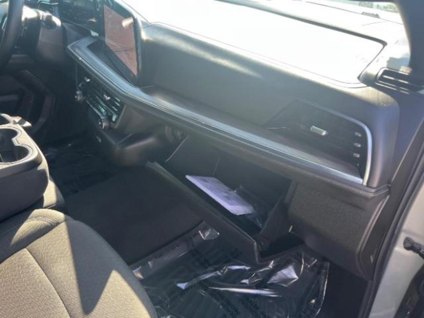 2025 Sterling Gray Metallic /Jet Black Chevrolet Suburban 4WD LS (1GNS6BED8SR) with an EcoTec3 5.3L V-8 gasoline direct injection engine, Automatic transmission, located at 1865 East Red Hills Pkwy, St. George, 84770, (435) 628-0023, 37.120850, -113.543640 - Very clean, 9 passenger, 4x4, 5.3L engine Cloth seats, Excellent tires, 1 owner, No accidents, Clean title Financing available with all the local credit unions. OAC Asking price includes $300 doc fee. 4 Seasons Auto DL 7932- Photo#31