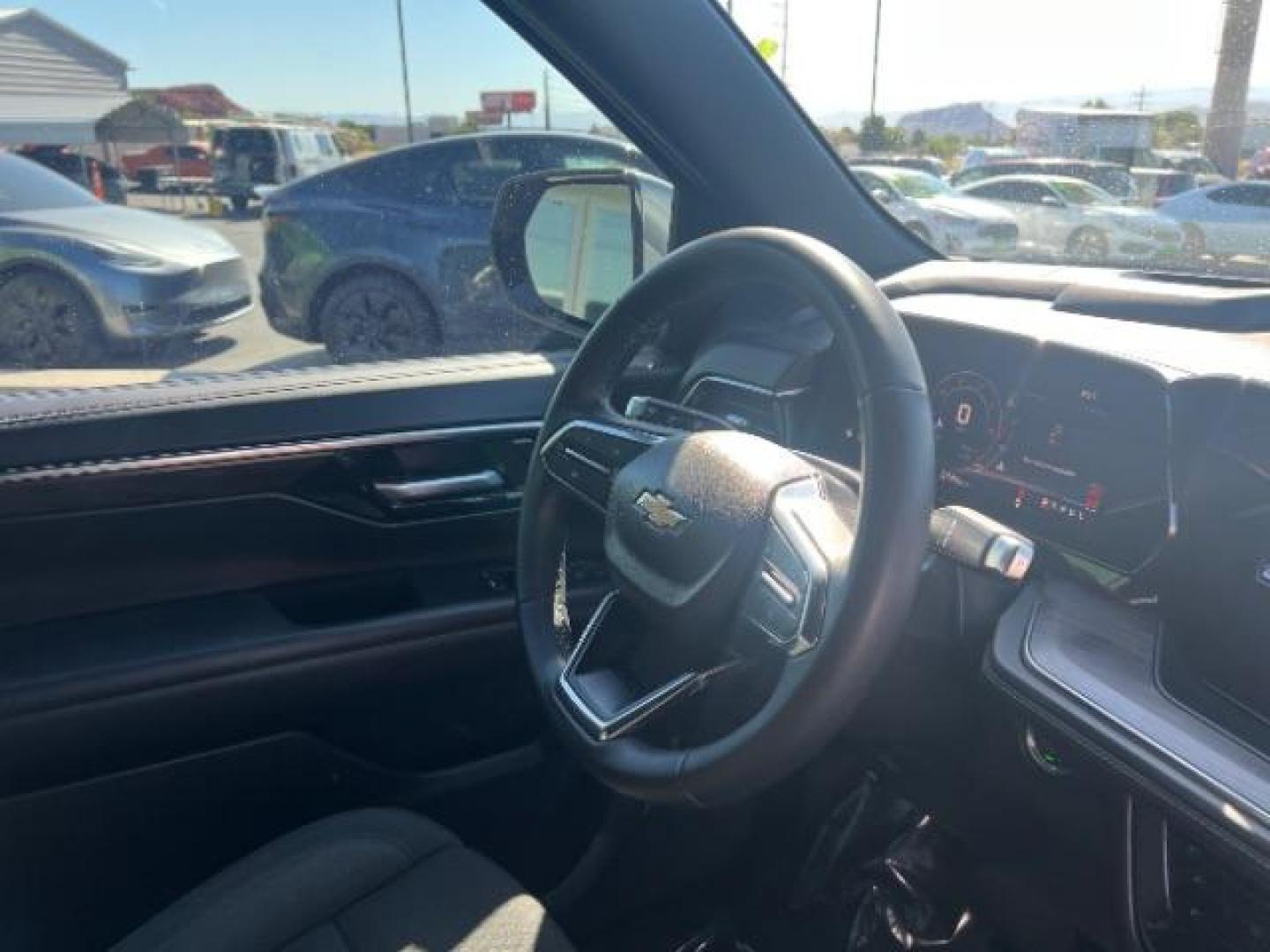 2025 Sterling Gray Metallic /Jet Black Chevrolet Suburban 4WD LS (1GNS6BED8SR) with an EcoTec3 5.3L V-8 gasoline direct injection engine, Automatic transmission, located at 1865 East Red Hills Pkwy, St. George, 84770, (435) 628-0023, 37.120850, -113.543640 - Very clean, 9 passenger, 4x4, 5.3L engine Cloth seats, Excellent tires, 1 owner, No accidents, Clean title Financing available with all the local credit unions. OAC Asking price includes $300 doc fee. 4 Seasons Auto DL 7932- Photo#32