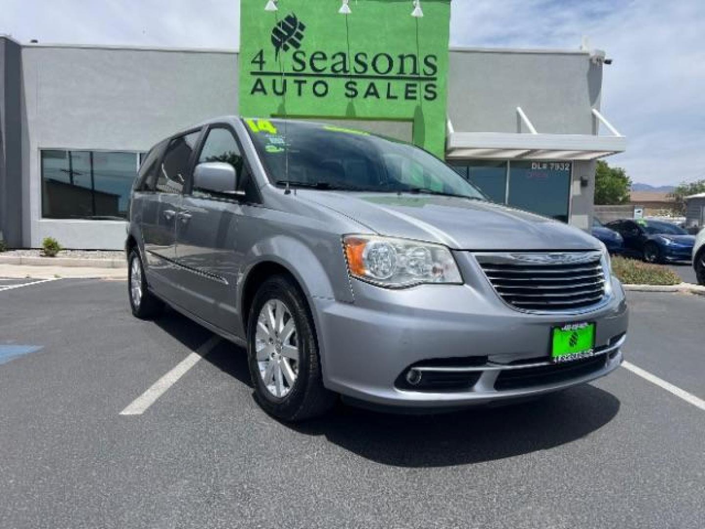 2014 Billet Silver Metallic Clearcoat /Black/Light Graystone Chrysler Town and Country Touring (2C4RC1BG1ER) with an Pentastar 3.6L V-6 DOHC engine, Automatic transmission, located at 940 North Main Street, Cedar City, UT, 84720, (435) 628-0023, 37.692936, -113.061897 - We specialize in helping ALL people get the best financing available. No matter your credit score, good, bad or none we can get you an amazing rate. Had a bankruptcy, divorce, or repossessions? We give you the green light to get your credit back on the road. Low down and affordable payments that fit- Photo#0
