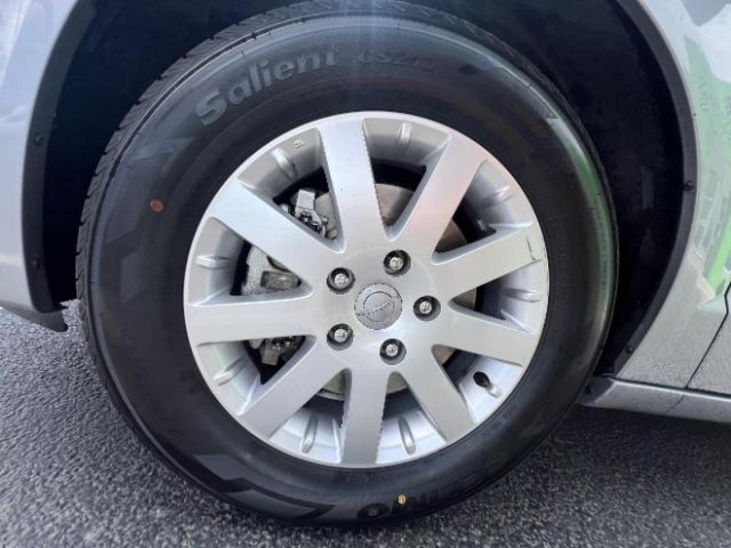 2014 Billet Silver Metallic Clearcoat /Black/Light Graystone Chrysler Town and Country Touring (2C4RC1BG1ER) with an Pentastar 3.6L V-6 DOHC engine, Automatic transmission, located at 940 North Main Street, Cedar City, UT, 84720, (435) 628-0023, 37.692936, -113.061897 - We specialize in helping ALL people get the best financing available. No matter your credit score, good, bad or none we can get you an amazing rate. Had a bankruptcy, divorce, or repossessions? We give you the green light to get your credit back on the road. Low down and affordable payments that fit- Photo#10