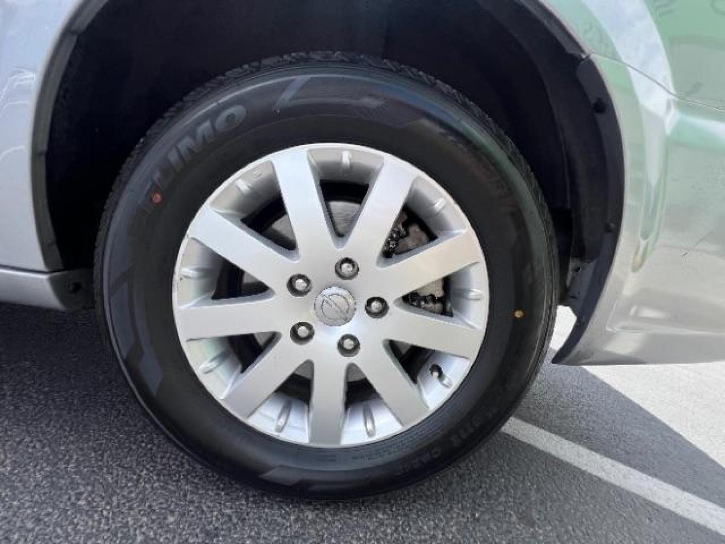 2014 Billet Silver Metallic Clearcoat /Black/Light Graystone Chrysler Town and Country Touring (2C4RC1BG1ER) with an Pentastar 3.6L V-6 DOHC engine, Automatic transmission, located at 940 North Main Street, Cedar City, UT, 84720, (435) 628-0023, 37.692936, -113.061897 - We specialize in helping ALL people get the best financing available. No matter your credit score, good, bad or none we can get you an amazing rate. Had a bankruptcy, divorce, or repossessions? We give you the green light to get your credit back on the road. Low down and affordable payments that fit- Photo#11