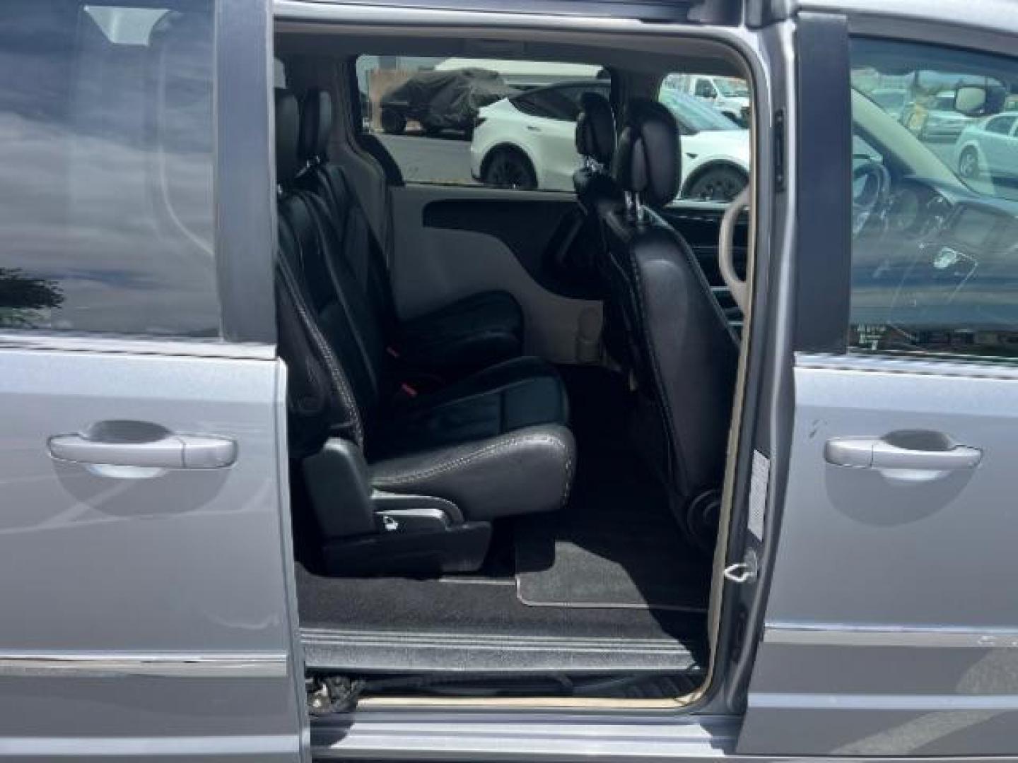 2014 Billet Silver Metallic Clearcoat /Black/Light Graystone Chrysler Town and Country Touring (2C4RC1BG1ER) with an Pentastar 3.6L V-6 DOHC engine, Automatic transmission, located at 940 North Main Street, Cedar City, UT, 84720, (435) 628-0023, 37.692936, -113.061897 - We specialize in helping ALL people get the best financing available. No matter your credit score, good, bad or none we can get you an amazing rate. Had a bankruptcy, divorce, or repossessions? We give you the green light to get your credit back on the road. Low down and affordable payments that fit- Photo#26