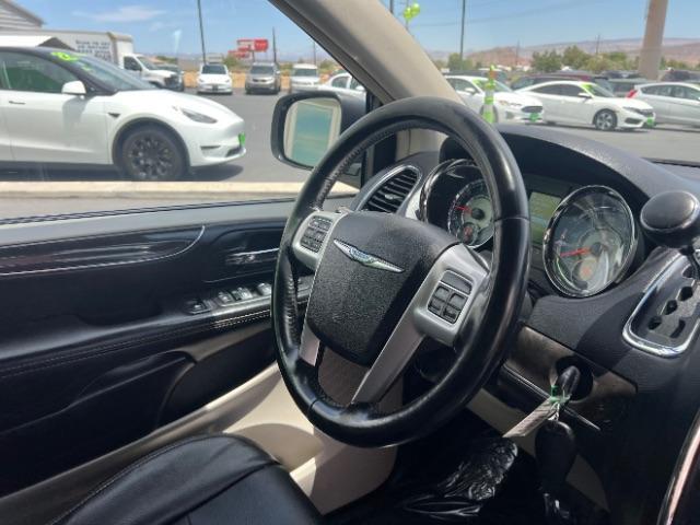 2014 Billet Silver Metallic Clearcoat /Black/Light Graystone Chrysler Town and Country Touring (2C4RC1BG1ER) with an Pentastar 3.6L V-6 DOHC engine, Automatic transmission, located at 940 North Main Street, Cedar City, UT, 84720, (435) 628-0023, 37.692936, -113.061897 - We specialize in helping ALL people get the best financing available. No matter your credit score, good, bad or none we can get you an amazing rate. Had a bankruptcy, divorce, or repossessions? We give you the green light to get your credit back on the road. Low down and affordable payments that fit - Photo#30