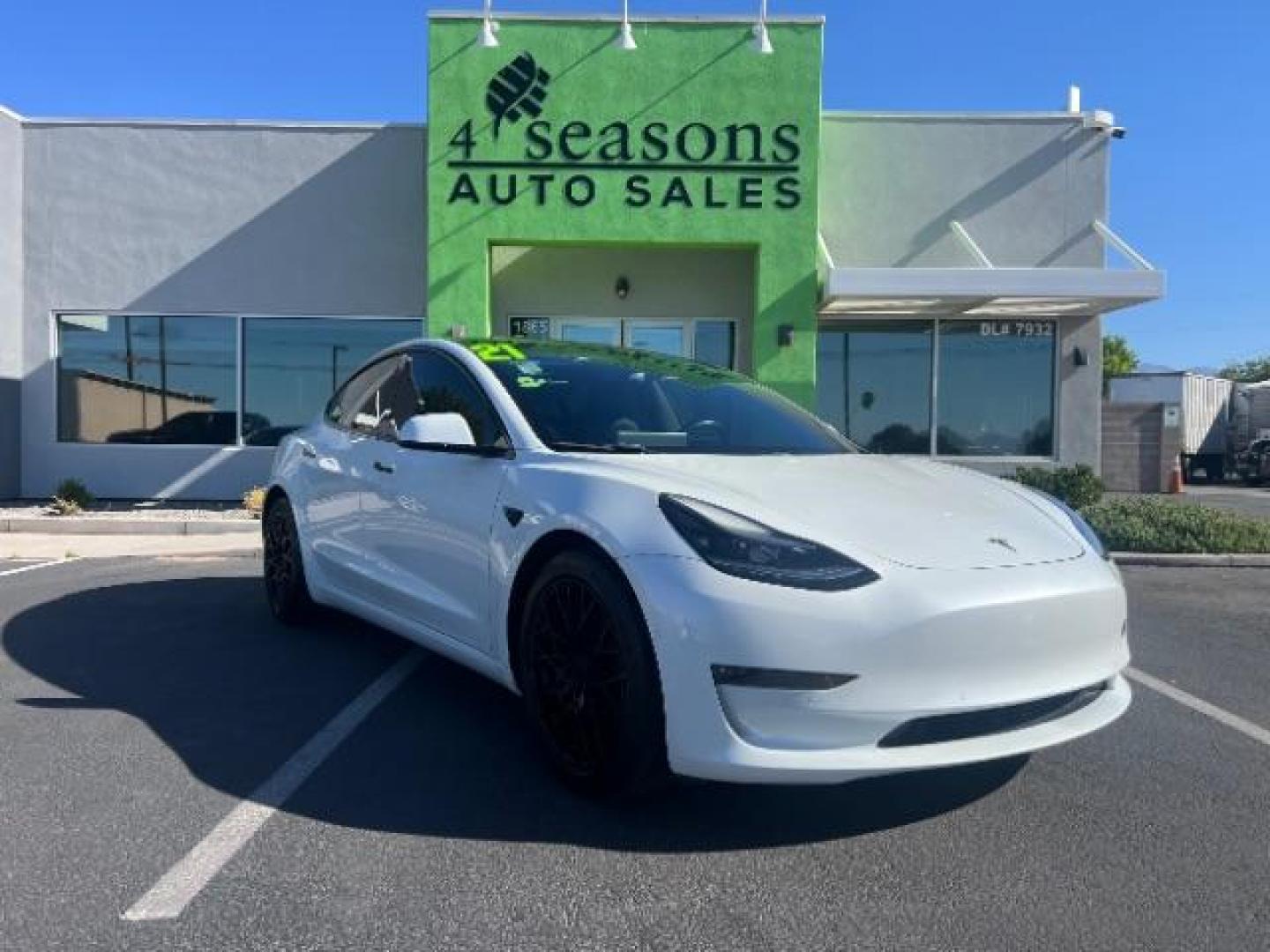 2021 Pearl White Multi-Coat /Black Tesla Model 3 Long Range (5YJ3E1EB6MF) with an ELECTRIC engine, Electric transmission, located at 1865 East Red Hills Pkwy, St. George, 84770, (435) 628-0023, 37.120850, -113.543640 - Excellent Tesla Model 3 Long Range All Wheel Drive. 5 Seats HW3, Interior and exterior in great condition. Small scratches and dings as pictured. Every Tesla we sell has had cabin air filter replaced, radiator cleaned, fluids topped AND comes with a mobile charging kit! Battery is healthy and gets- Photo#0