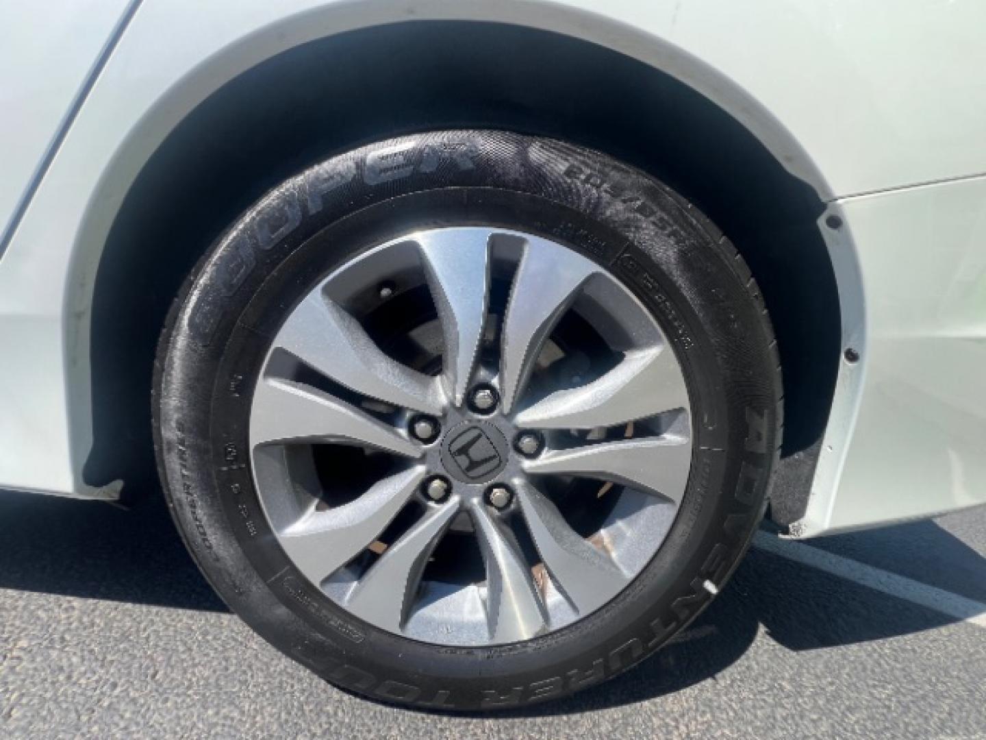 2014 White Orchid Pearl /Ivory Honda Accord LX (1HGCR2F37EA) with an 2.4L I-4 gasoline direct injection engine, Automatic transmission, located at 1865 East Red Hills Pkwy, St. George, 84770, (435) 628-0023, 37.120850, -113.543640- Photo#11