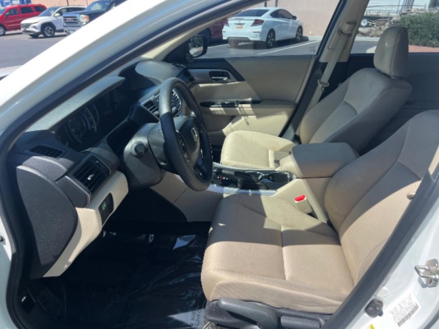 2014 White Orchid Pearl /Ivory Honda Accord LX (1HGCR2F37EA) with an 2.4L I-4 gasoline direct injection engine, Automatic transmission, located at 1865 East Red Hills Pkwy, St. George, 84770, (435) 628-0023, 37.120850, -113.543640- Photo#14