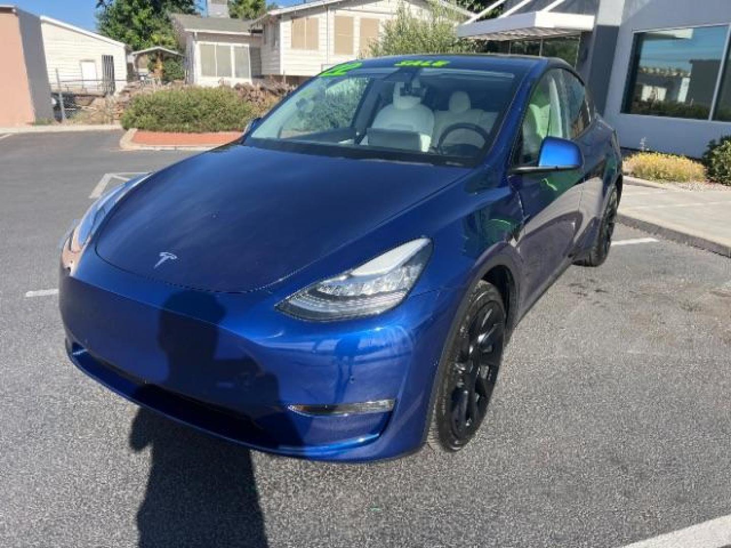 2022 Deep Blue Metallic /White/Black Tesla Model Y Long Range Dual Motor All-Wheel Drive (7SAYGAEE2NF) with an ELECTRIC engine, Electric transmission, located at 1865 East Red Hills Pkwy, St. George, 84770, (435) 628-0023, 37.120850, -113.543640- Photo#4