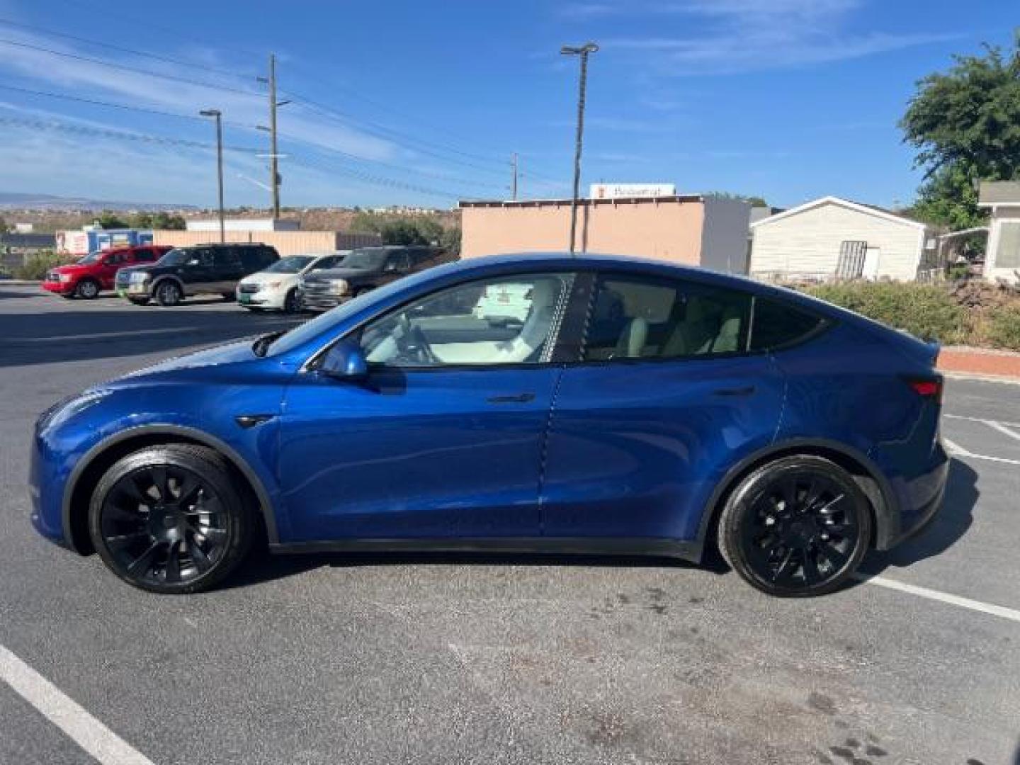 2022 Deep Blue Metallic /White/Black Tesla Model Y Long Range Dual Motor All-Wheel Drive (7SAYGAEE2NF) with an ELECTRIC engine, Electric transmission, located at 1865 East Red Hills Pkwy, St. George, 84770, (435) 628-0023, 37.120850, -113.543640- Photo#5