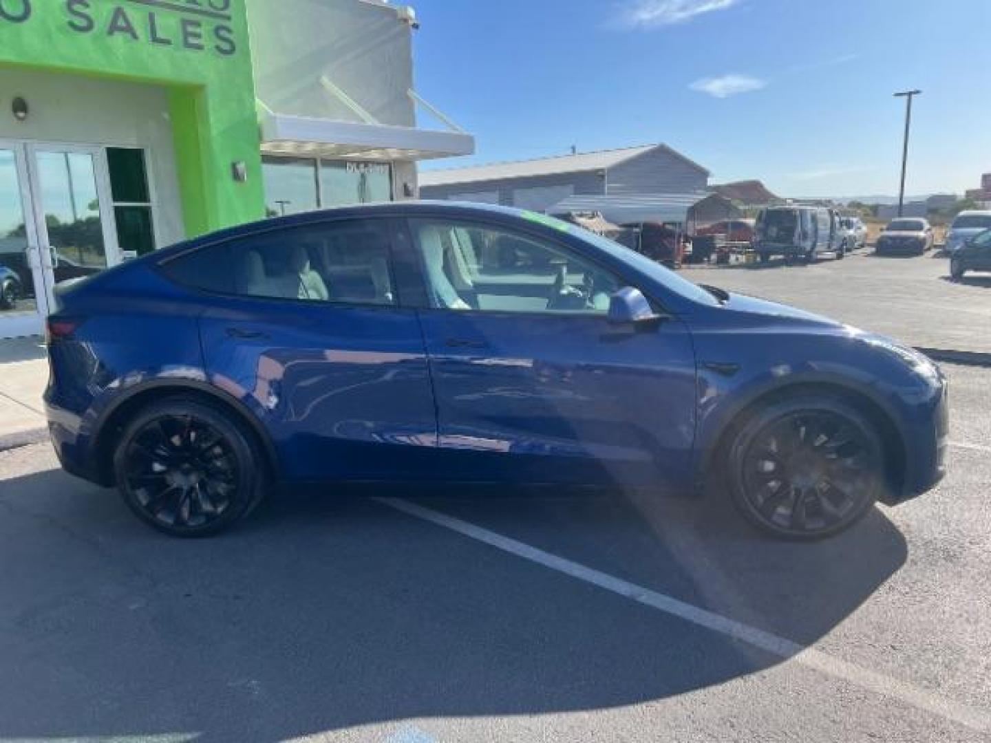 2022 Deep Blue Metallic /White/Black Tesla Model Y Long Range Dual Motor All-Wheel Drive (7SAYGAEE2NF) with an ELECTRIC engine, Electric transmission, located at 1865 East Red Hills Pkwy, St. George, 84770, (435) 628-0023, 37.120850, -113.543640- Photo#9